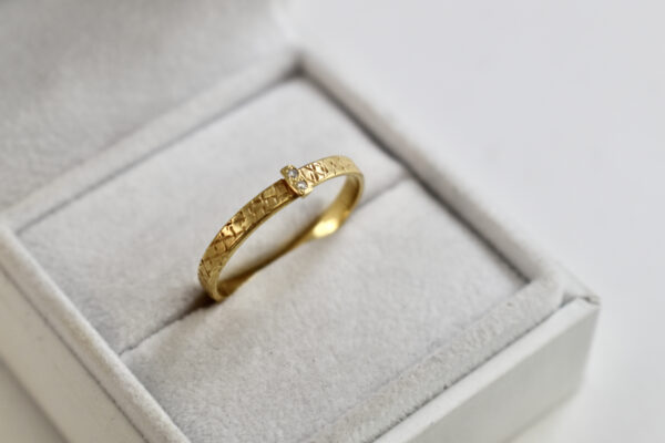 Nico Taeymans gouden ring met diamantjes
