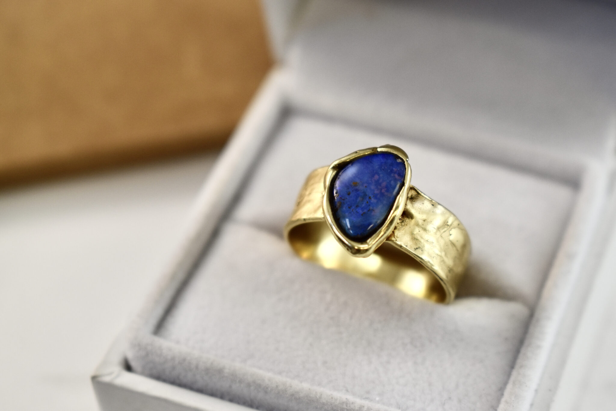 Kt Geel Gouden Ring Met Blauwe Opaal Nico Taeymans